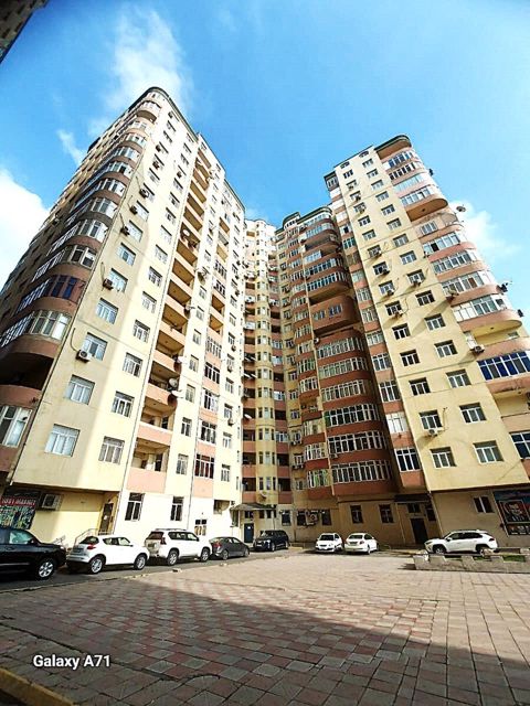 Satılır 3 otaqlı yeni tikili 150 m² — Bakı
