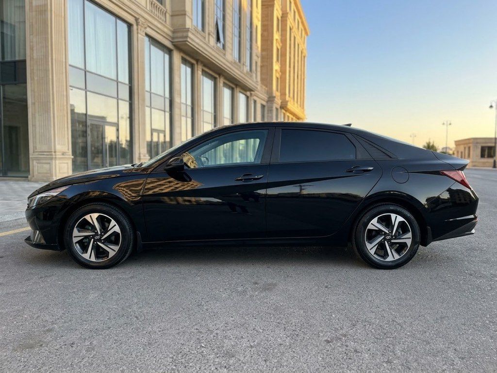 Hyundai Elantra, 1.6 L, 1.32 kWh, 2023 il, 107 021 km — Avtomobillər, Bakı (4)