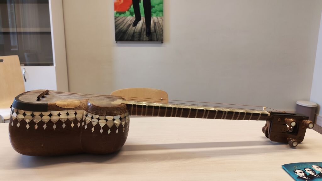 Qedimi Sedefli profesional Çatı qırığı olmayan Qolu ve çanağı Sedefli — Gitarlar və digər simli alətlər, Bakı