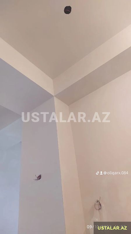 oboy boya ustasi — Divar kağızının yapışdırılması, Bakı (3)
