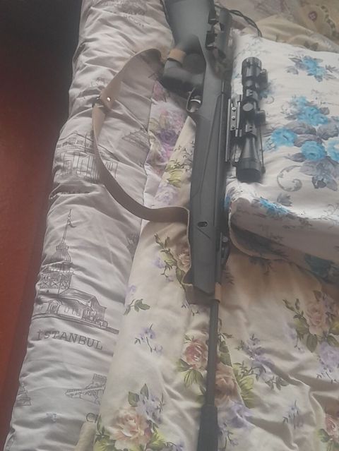 Təsvir: - Yaylı (break-barrel) pnevmatik tüfəng - Sintetik qara — Bakı