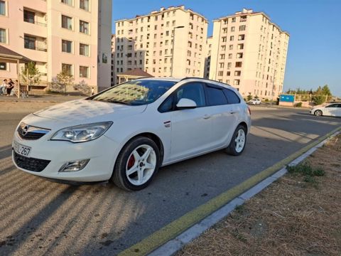 Opel Astra, 1.4 L, 2011 il, 287 000 km — Bakı