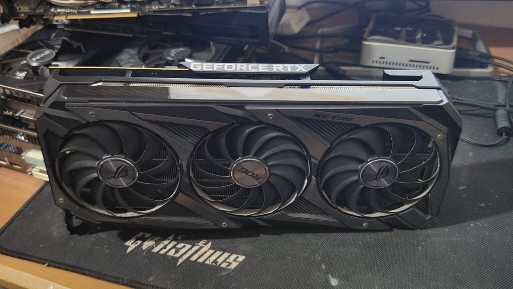 ASUS ROG Strix GeForce RTX qrafik kartı Xüsusiyyətlər: - ROG Strix — Qrafik kartlar, Bakı