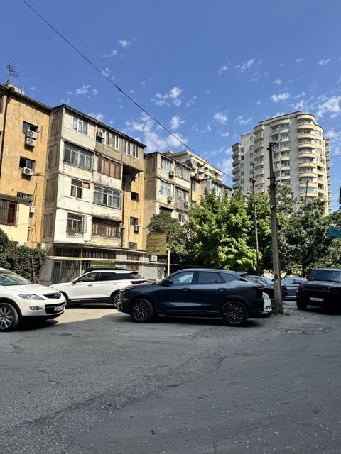 Satılır 1 otaqlı köhnə tikili 46 m² — Bakı