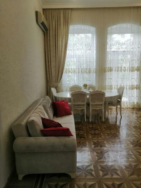Satılır 2 otaqlı köhnə tikili 55 m² — Bakı