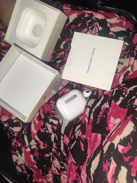 Məhsul: Apple AirPods (3/4-cü nəsil) simsiz qulaqlıq Xüsusiyyətlər — Xankəndi