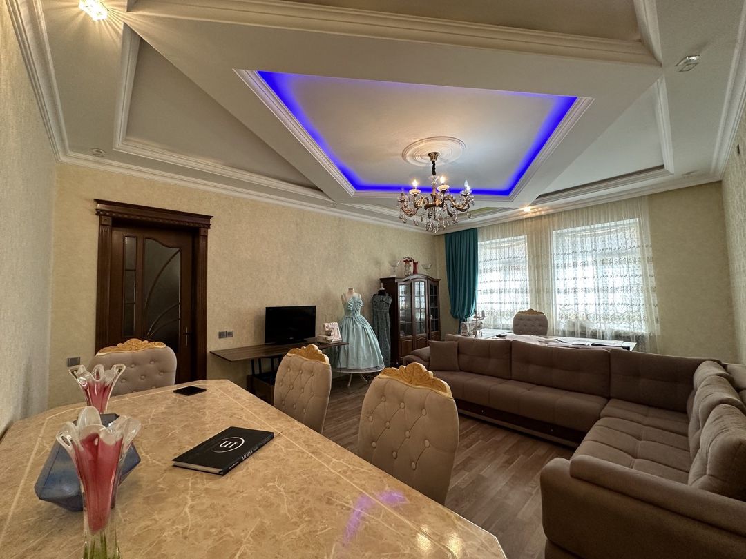 Satılır 5 otaqlı həyət evi/bağ evi 200 m² — Ev, villa, Bakı (9)