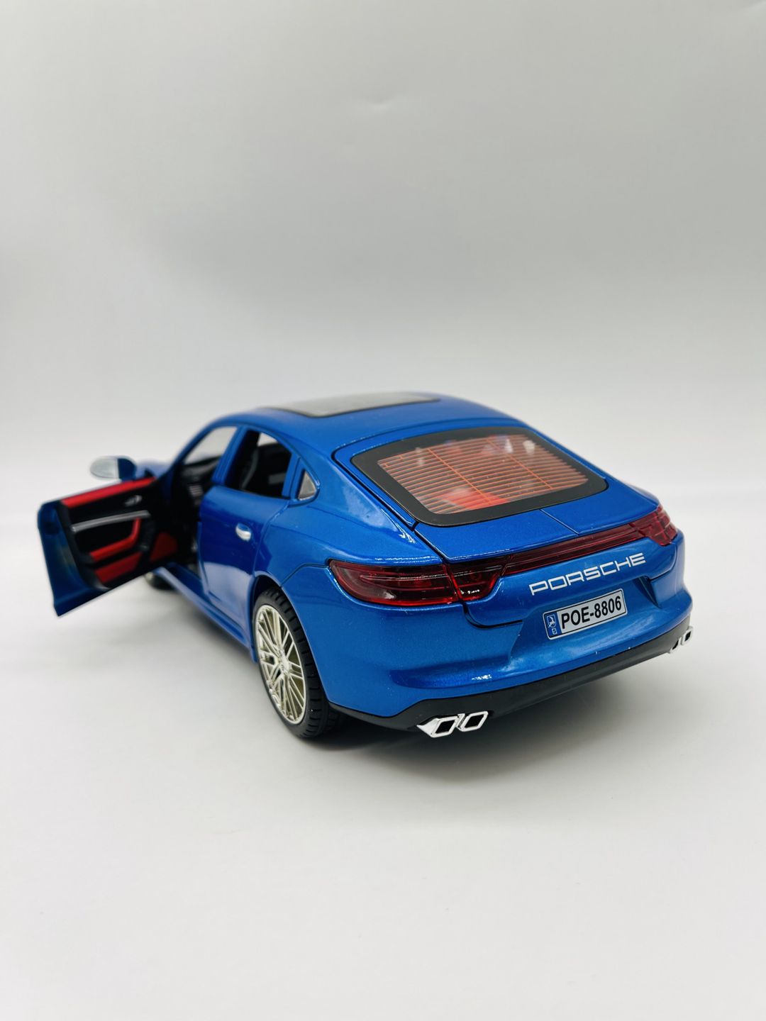 Maşın Porsche Panamera, metal, göy — Mallar, Bakı (2)