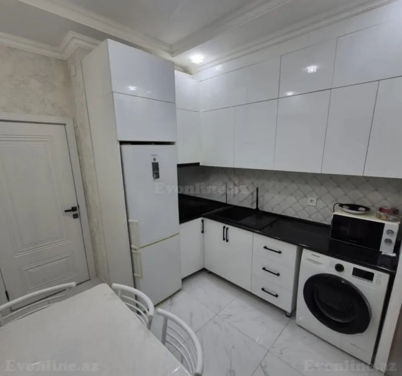 Satılır 3 otaqlı Mənzil Yeni tikili 95 m² Bakı, Xətai r., Həzi Aslanov — Mənzil, Bakı (8)