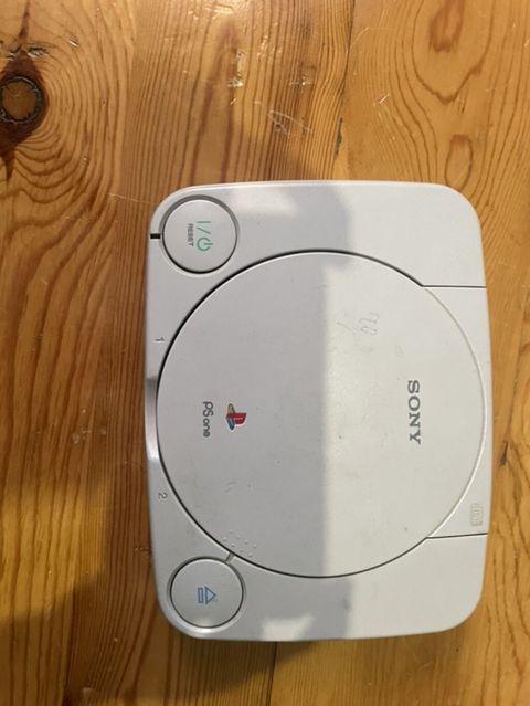 Pultu da var sadece disk yeri işlemir Sony PS one oyun konsolu — Bakı