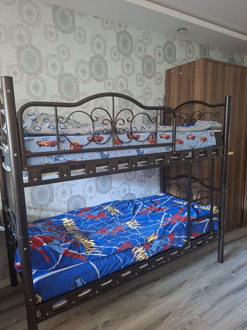 Oğlan və qız üçün, İşlənmiş, Çarpayı, Matras ilə, Siyirməsiz, Dəmir — Yataqlar, Sumqayıt (3)