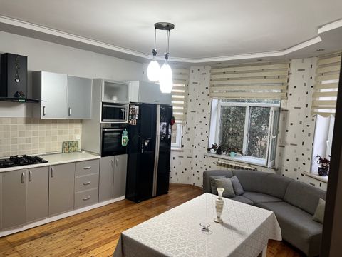 Satılır 5 otaqlı həyət evi/bağ evi 130 m² — Bakı