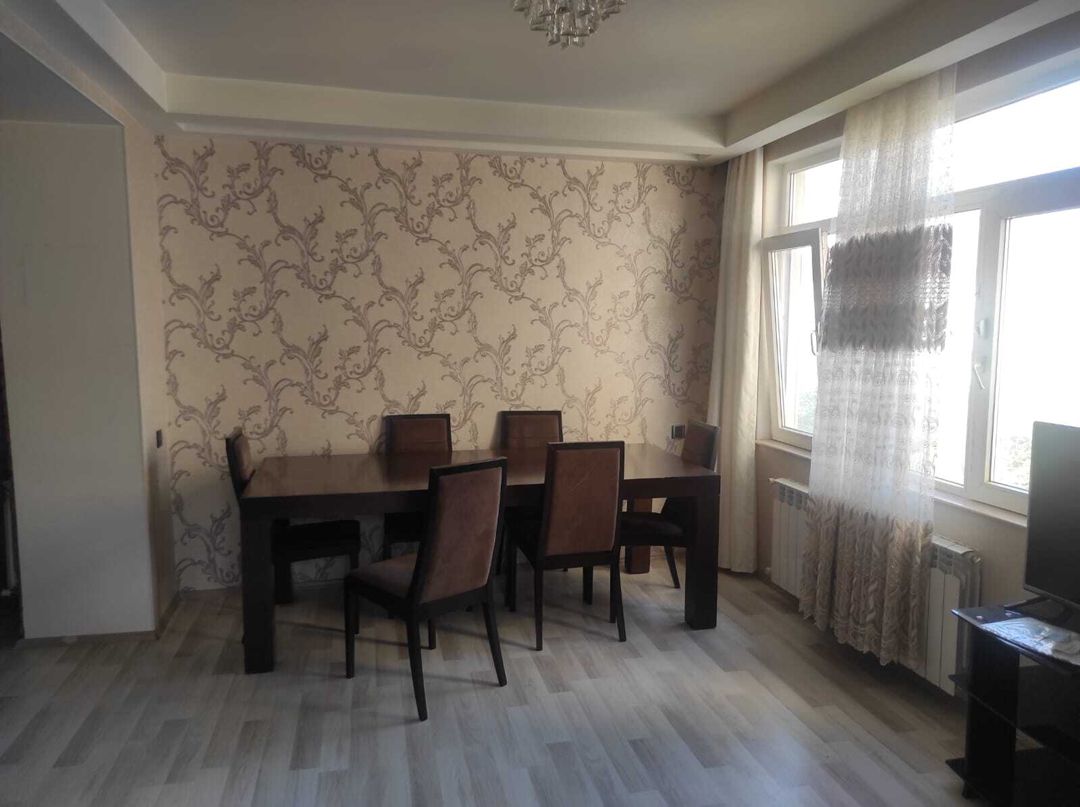 Satılır 2 otaqlı köhnə tikili 70 m² — Mənzil, Bakı (2)