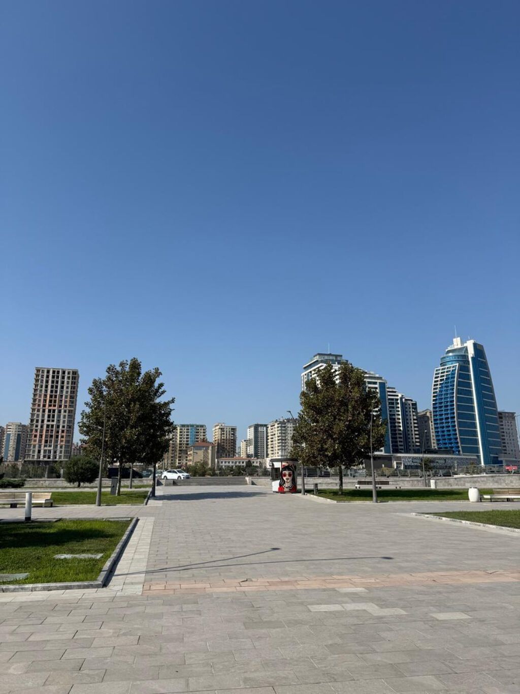 Ağ Şəhər Bulvarı, Boulevard Tower-də 3 otaqlı kirayə mənzil Ünvan — Mənzil, Bakı (2)