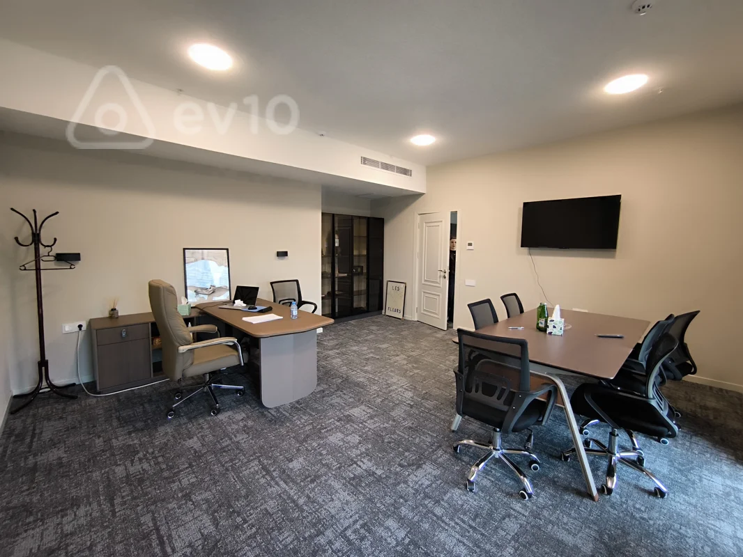 Ofis, 75 m², Xəqani Rüstəmov küçəsi — kirayə — Bakı
