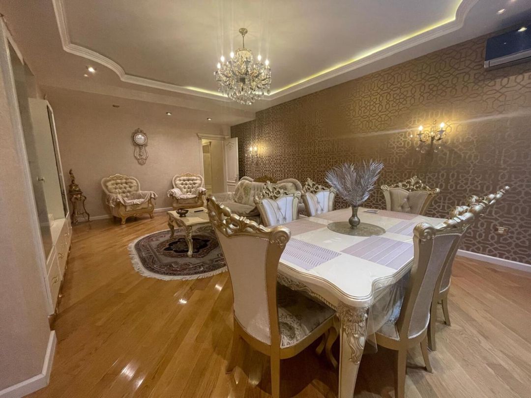 Satılır 5 otaqlı yeni tikili 250 m² — Mənzil, Bakı (8)