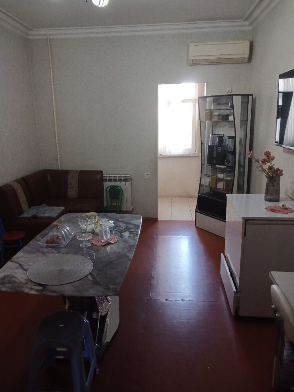 8 ci mikrorayonda Azadlıq metrosu yaxınlığında Əcemi Naxçıvani küçəsi — Mənzil, Bakı (7)
