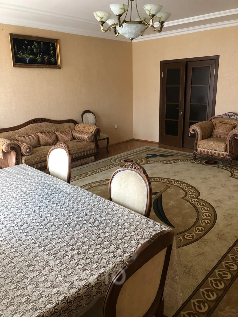 3 otaqlı mənzil, 130 m², Hesen əliyev — kirayə — Mənzil, Bakı (2)
