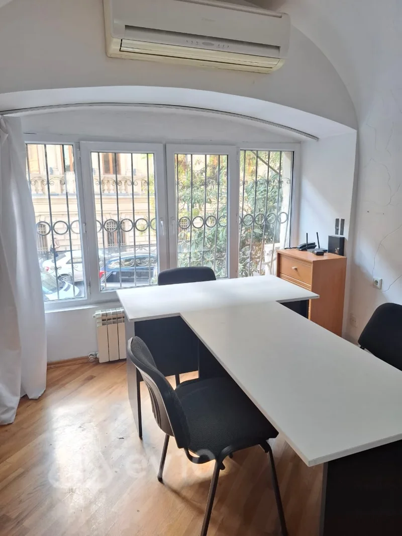 Ofis, 70 m², Bünyad Sərdarov küçəsi — kirayə — Ferid bey — Кеңсе