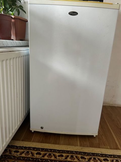 Super General mini soyuducu - Kompakt ölçülü, tək kameralı model — Digah