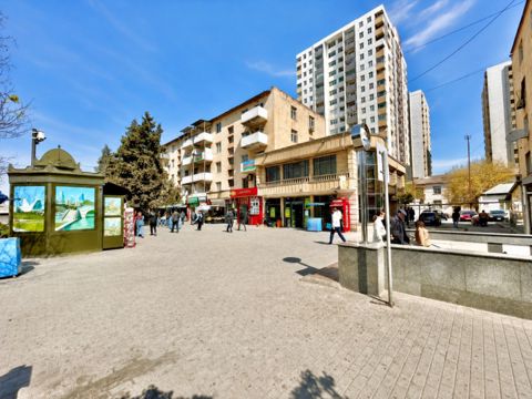 Satılır 3 otaqlı köhnə tikili 80 m² — Bakı