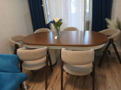 Masa desti 1100₼ satilir .Yeni alinib .Ev satilidigi ucun satilir — Bakı