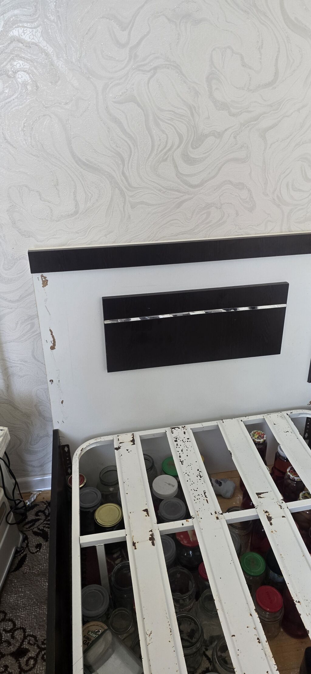 Tek carpayi.islenmia.sekilde gorduyunuz kimidi.yihilmis ve aciq — Yataqlar, Güzdək (5)
