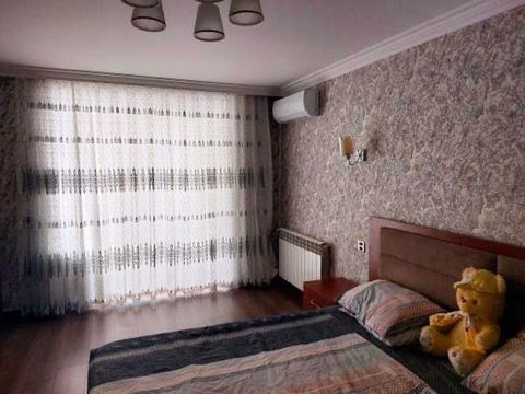 3-otaqli Elmlər metrosunun düz yanı (metroya 6 deq mesafe) Bina — Bakı