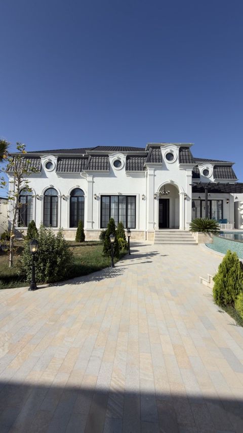 Satılır 5 otaqlı həyət evi/bağ evi 240 m² — Bakı