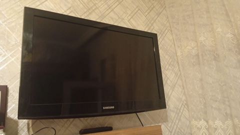 Samsung LCD televizor - Ekran: təxminən 32" (82 sm diaqonal) - Panel — Bakı