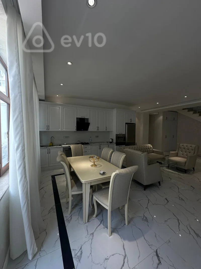 5 otaqlı mənzil, 245 m², Rəşid Behbudov küçəsi — kirayə — Mənzil, Bakı (8)