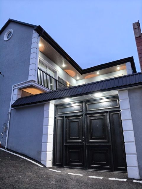 Satılır 5 otaqlı həyət evi/bağ evi 160 m² — Bakı