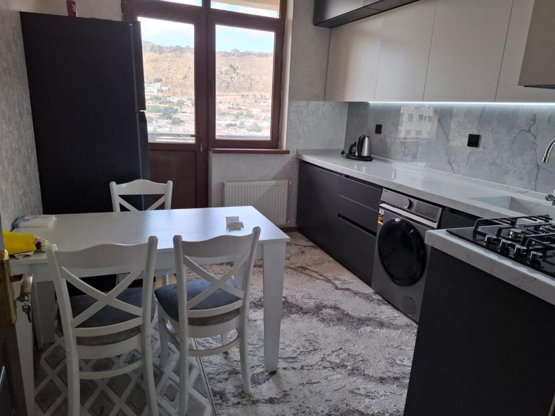 İcarəyə verilir 3 otaqlı yeni tikili 130 m² — Mənzil, Bakı (5)