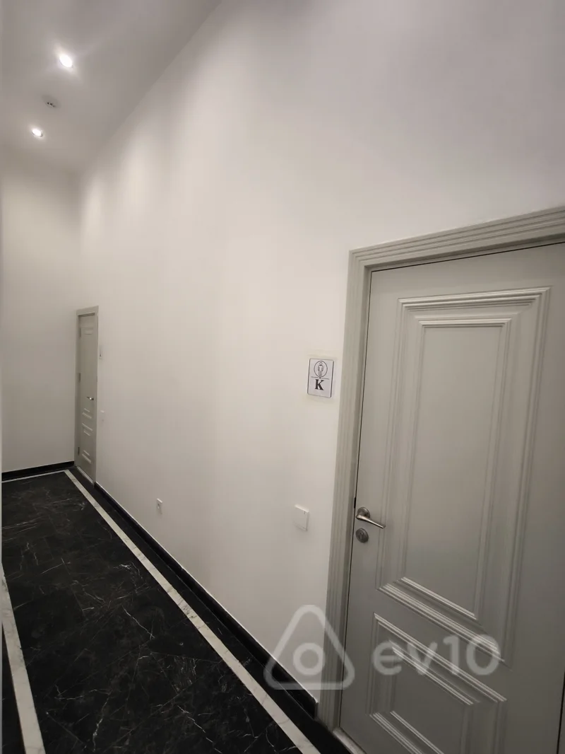 Obyekt, 240 m², Xəqani Rüstəmov küçəsi — kirayə — Əmlak, Bakı (10)