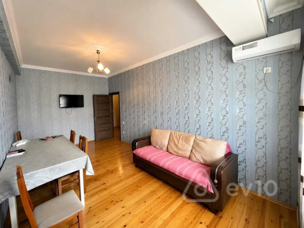 2 otaqlı mənzil, 70 m², Təbriz küç — kirayə — Nurlan bəy