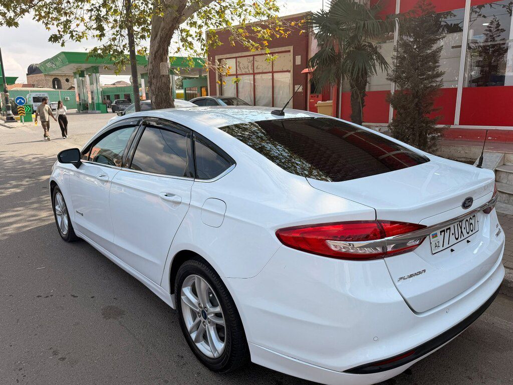 Ford Fusion (North America), 2.0 L, 7.6 kWh, 2017 il, 176 000 km 77-UX-067 — Avtomobillər, Gəncə (2)