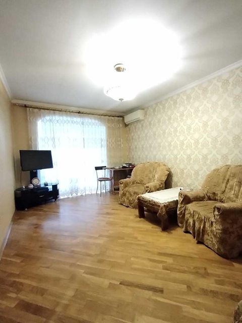 Satılır 2 otaqlı köhnə tikili 60 m² — Bakı