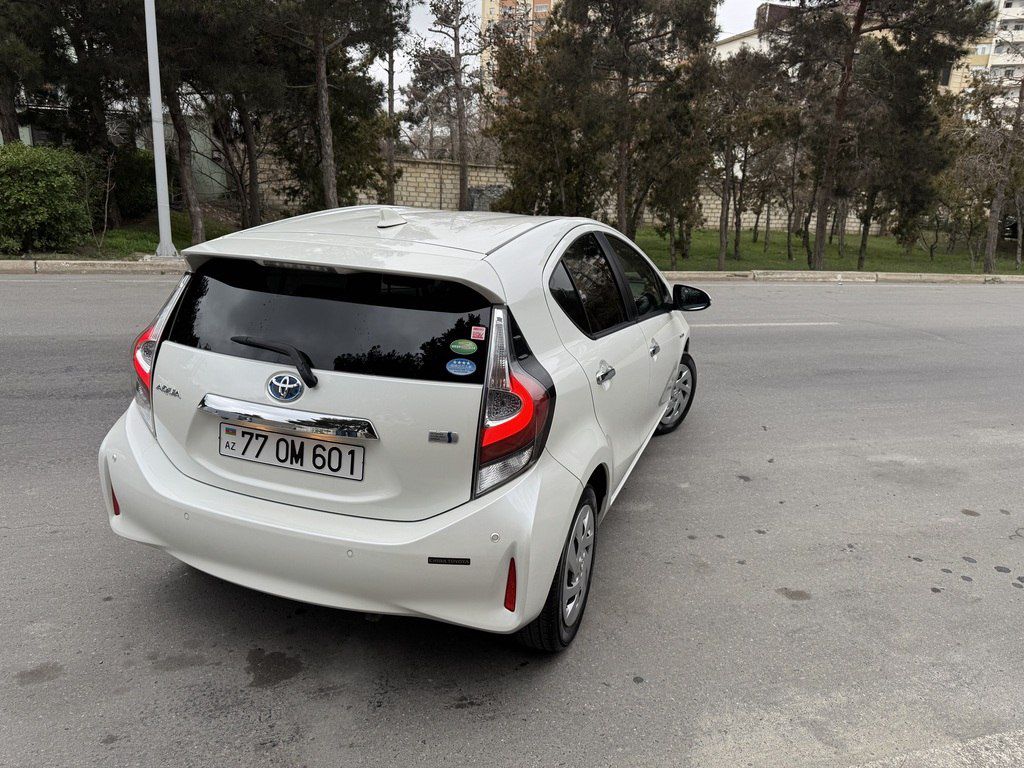 Toyota Aqua, 1.5 L, 0.87 kWh, 2019 il, 83 000 km 77-OM-601 — Avtomobillər, Bakı (8)