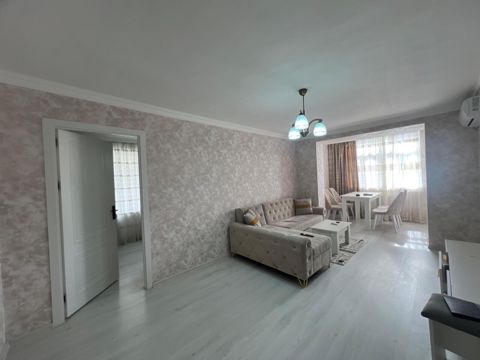 Satılır 2 otaqlı köhnə tikili 55 m² — Bakı