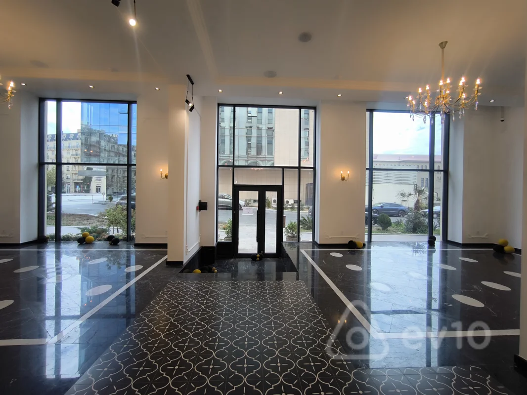Obyekt, 240 m², Xəqani Rüstəmov küçəsi — kirayə — Bakı