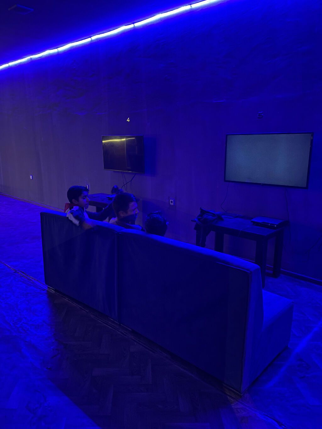 Ps 3 -4 eded Ps 4 -1 eded 3 eded 109 ekran tel 1 eded 140 ekran tel — Oyun konsolları, Şirvan (3)