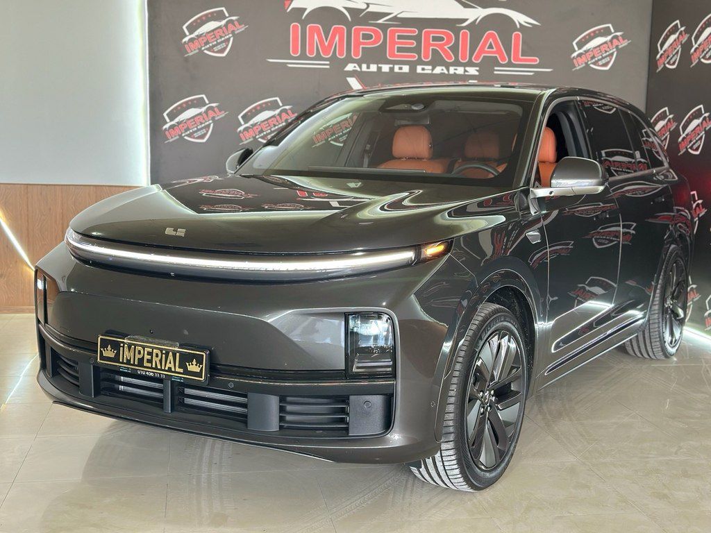 Li Auto L7, 1.5 L, 52.3 kWh, 2025 il, 4 000 km — Avtomobillər, Bakı (3)