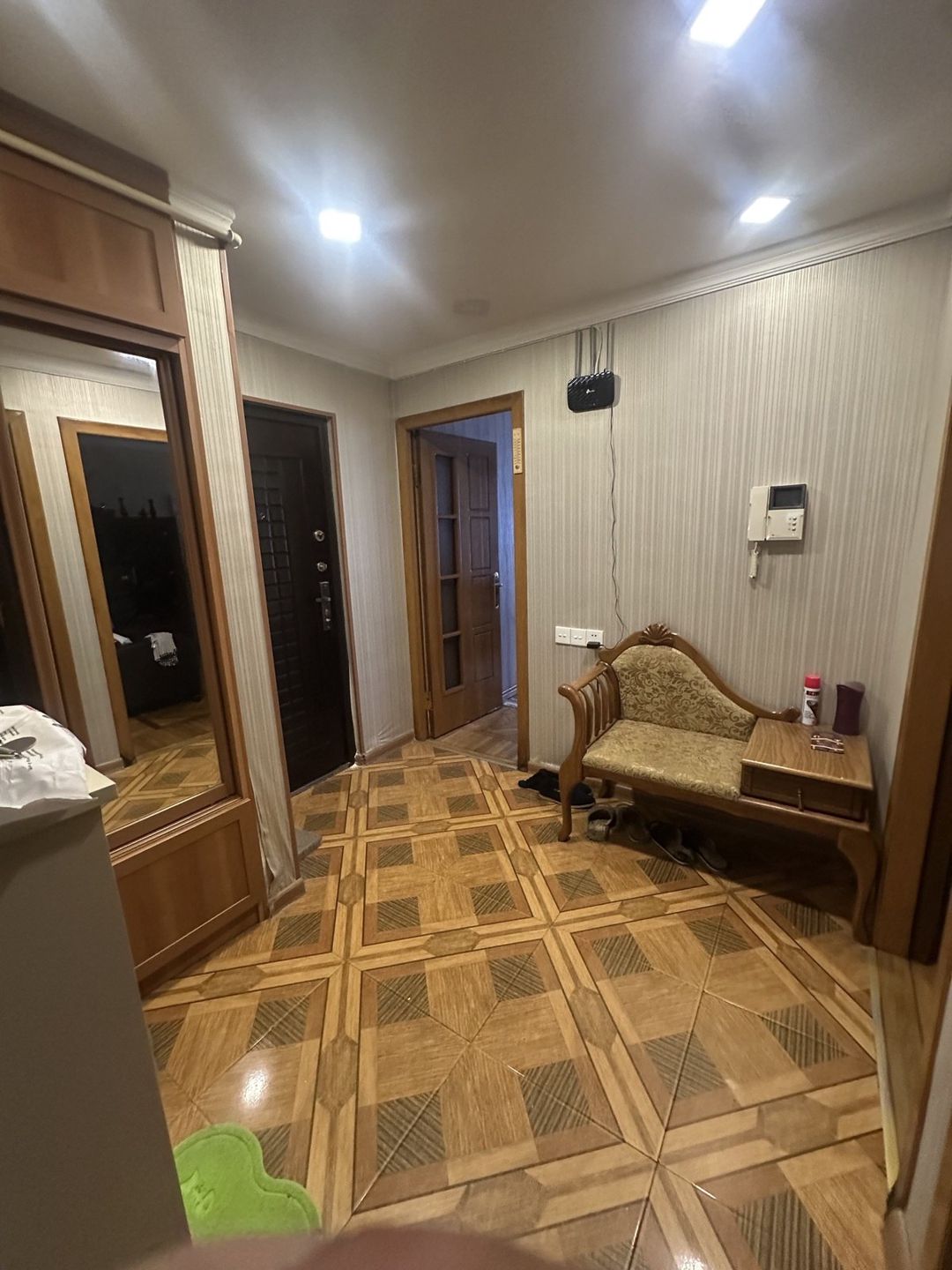 Satılır 3 otaqlı köhnə tikili 68 m² — Mənzil, Bakı