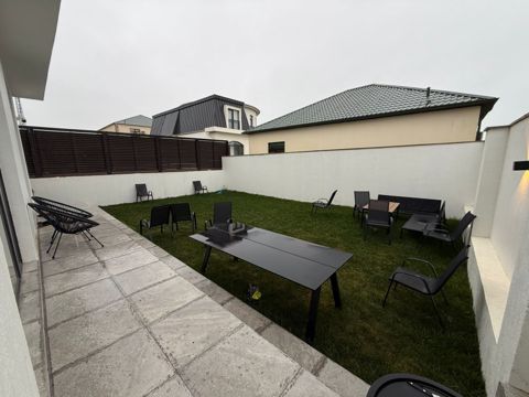 Satılır 5 otaqlı həyət evi/bağ evi 240 m² — Дом, вилла