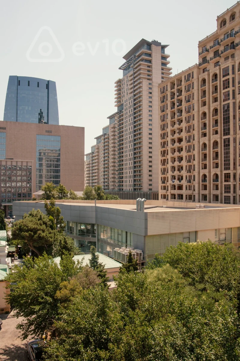 3 otaqlı mənzil, 100 m², Nizami küçəsi — kirayə — Bakı