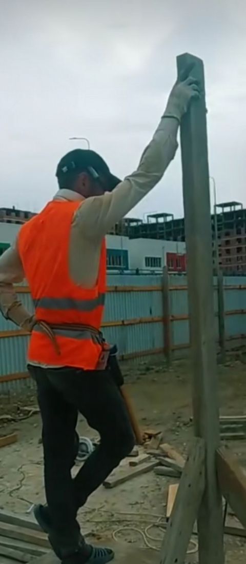 Fəhlə işi söküntü işləri malların yükləmək boşaltmaq binalara — Bakı