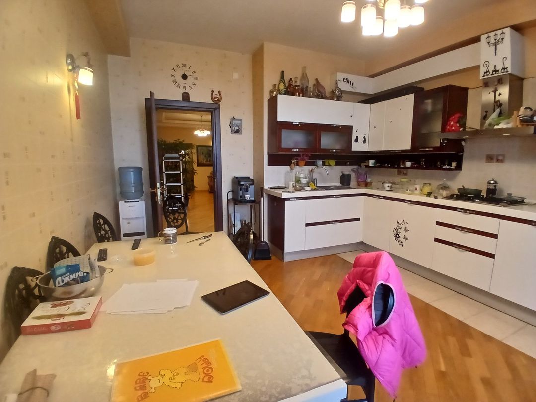 Satılır 5 otaqlı yeni tikili 300 m² — Mənzil, Bakı (8)
