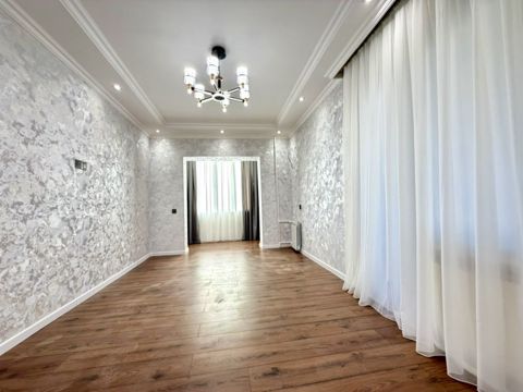 Satılır 2 otaqlı köhnə tikili 60 m² — Bakı