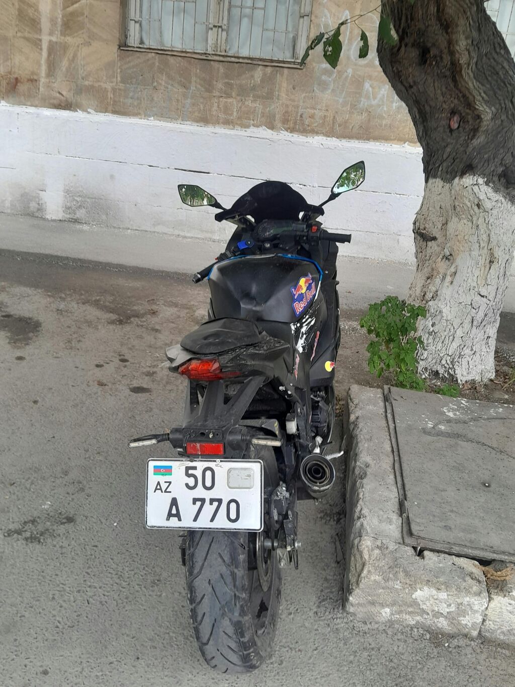 Satılır real alıcıya endirim olunacaq Idman tipli — Motosikletlər, Bakı (2)