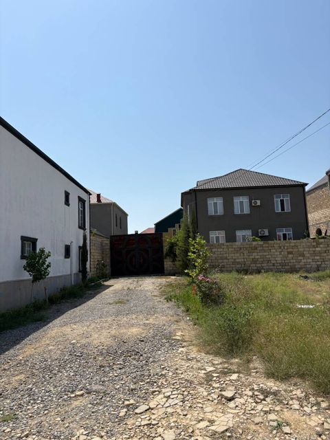 Satılır 7 otaqlı həyət evi/bağ evi 200 m² — Bakı